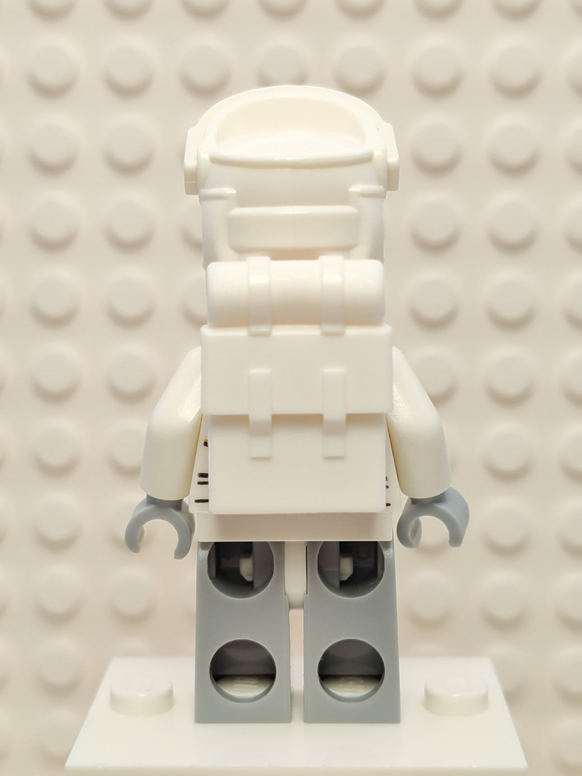 Hoth Rebel Trooper White Uniform (Frown), sw0708